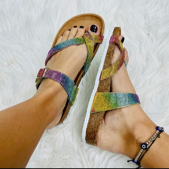 โผ๏ธCLEARANCE PRICE FIRMโผ๏ธHP๐๐Multi Colored Rhinestoned Sandals๐ - Picture 5 of 5
